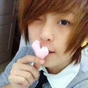 �ڰ��˸�����qqͷ�񣬾������ഺ���ٵ�����