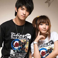 �ഺ�л𻨵�QQ����ͷ��һ��һŮ��Ϊ�Ⱥ����������