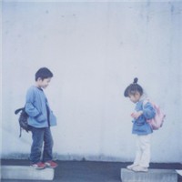 ����˫��ͷ�� ���ڳ��ű��ѵ����