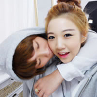 �����˵���һ��QQ���¿ɰ�ͷ��Ϊ���㶮������