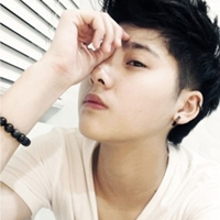 �ߵ��ڿ��QQͷ��΢Ц�￴�������ĵĺ�ǿ