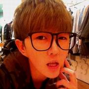 ���qq��������ͷ���Ҽ���ĵ�һ��  �����ڳ��⳵��