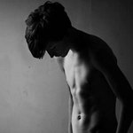 �������˸������ڰ�ͷ��,Ī�����˸�ӿ����ͷ��Ĳ�֪����