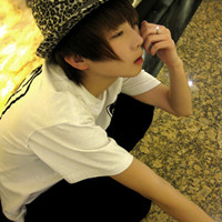 ������������QQͷ����İ���ʹ˭����