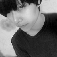 �ڰ׸��������˸�ͷ��,��������������޾������κ���ʹ