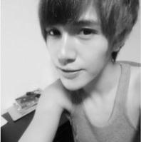 �ڰ׸��������˸�ͷ��,��������������޾������κ���ʹ