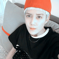 ��Ƭ��������΢Ц��ʧɫ