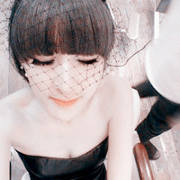 ������һ����QQŮ��ͷ��,�����Ҽ�����������Ů��