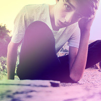 �������˸������Ƿ�ͷ��,ͷ���е��Һ����е㳤