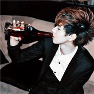 ��������������ͷ��,�����°�ɫ��ͷ����ק