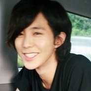 ����ʱ�и�������ͷ��,��֪����ô����ֻ��ĬĬ����