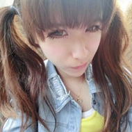 Ұ��90��СŮ������ͷ�񣬴�С��ñ��ͷ����ק