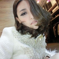 Ұ��90��СŮ������ͷ�񣬴�С��ñ��ͷ����ק