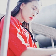 Ұ��90��СŮ������ͷ�񣬴�С��ñ��ͷ����ק