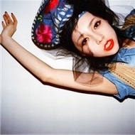 Ұ��90��СŮ������ͷ�񣬴�С��ñ��ͷ����ק