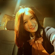 Ұ��90��СŮ������ͷ�񣬴�С��ñ��ͷ����ק