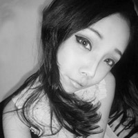 �ڰ�Ů������ͷ��,��Ȼֻ�л�ɫ���������˸�