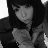 �ڰ�Ů������ͷ��,��Ȼֻ�л�ɫ���������˸�