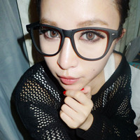 ������Ե��QQ����ͷ��һ��һŮ�����ĵȴ��Ĳ������