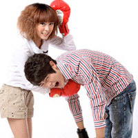 ������Ե��QQ����ͷ��һ��һŮ�����ĵȴ��Ĳ������