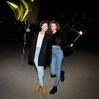 ���þ���������ҵ�Ů��