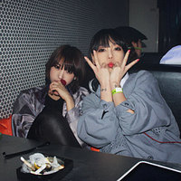 ���þ���������ҵ�Ů��