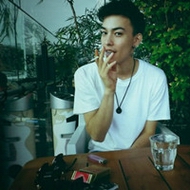 ���˵�˧��90��С����qqͷ��̫�ܼ��İ���˵������