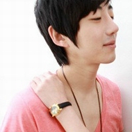 ���˵�˧��90��С����qqͷ��̫�ܼ��İ���˵������