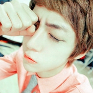 �����Ƿϳ���qq����ͷ�񣬱�˵���Ӳ�Ҫ����ֻ�Ǽ�į��