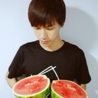 ����Ĳ�QQ����ͷ��һ��һ�ң������õ����Ķ�������Զ