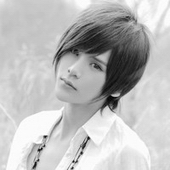 ���԰���ɫ����ͷ��,����۾�����ô����������