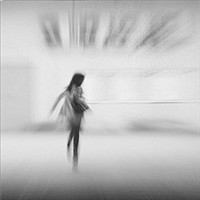 ���ڻӻ�һ���ڰ׵��ഺ