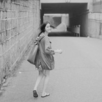 ���ڻӻ�һ���ڰ׵��ഺ