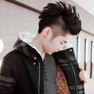 ����˧��Ψ������ͷ��,���ݵ�Ц������������