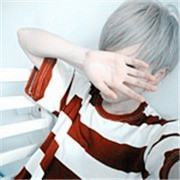 ���ܼ���QQͷ�����£�Ϊ���ڵȴ���һ������