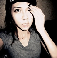 ��������Ů��QQͷ�����۵׵ı��ˣ�������˭�����ü�