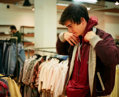 �˺��е���ע������û