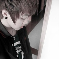 ���п���������QQͷ��Ϊ˭���ȴ����˺�