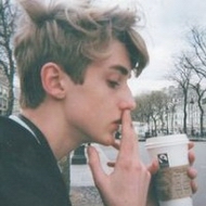 ŷ���ڰ�QQ��������ͷ�񣬲��ֹ���ĸ�������̫������