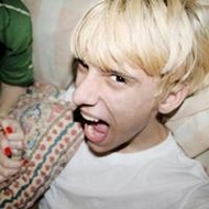 ŷ���ڰ�QQ��������ͷ�񣬲��ֹ���ĸ�������̫������