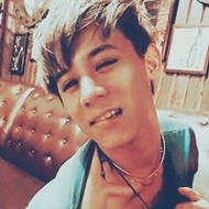 ŷ���ڰ�QQ��������ͷ�񣬲��ֹ���ĸ�������̫������