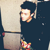 ��Զ�Ĺ�ϣ ��׼˧��һö