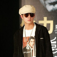 ��Զ�Ĺ�ϣ ��׼˧��һö