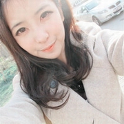 �ഺ�����ɰ�Ů������ͷ��,������΢Ц������ʧ���Լ�