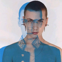 ����������