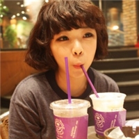 �̷�Ů��һ�������ԸкͿɰ�