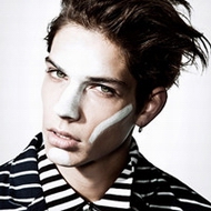 �܌Ÿ���˧������ŷ��ͷ�񣬰����Ƹ�������������