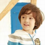 �պ�˧��С�����ɰ�ͷ�񣬰ְ�˵������Сʱ�������