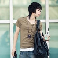 Ψ���ɰ�����������ͷ�� һ˫�����Ĵ��۾�͸¶��һ˿����