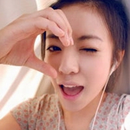 Ψ��ʱ�пɰ�Ů��ͷ��,ÿһ��Ů�����������˵İ�ѩ����